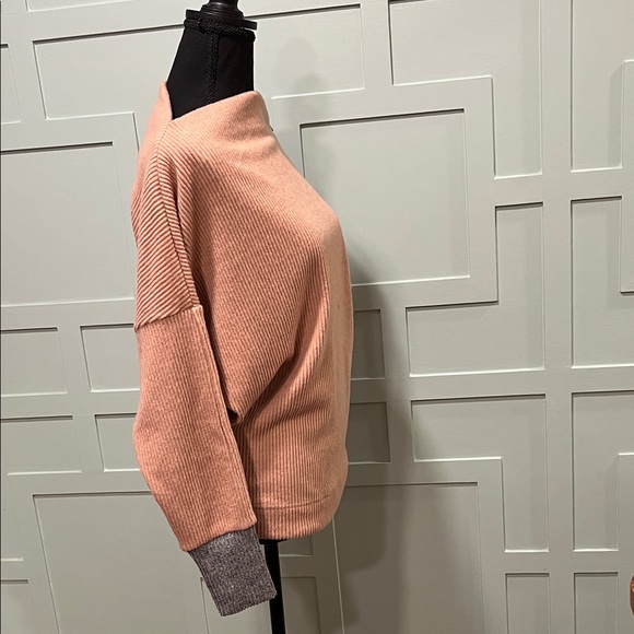THML Off-the-Shoulder Sweater - Rose and Light Gray - Picture 5 of 5